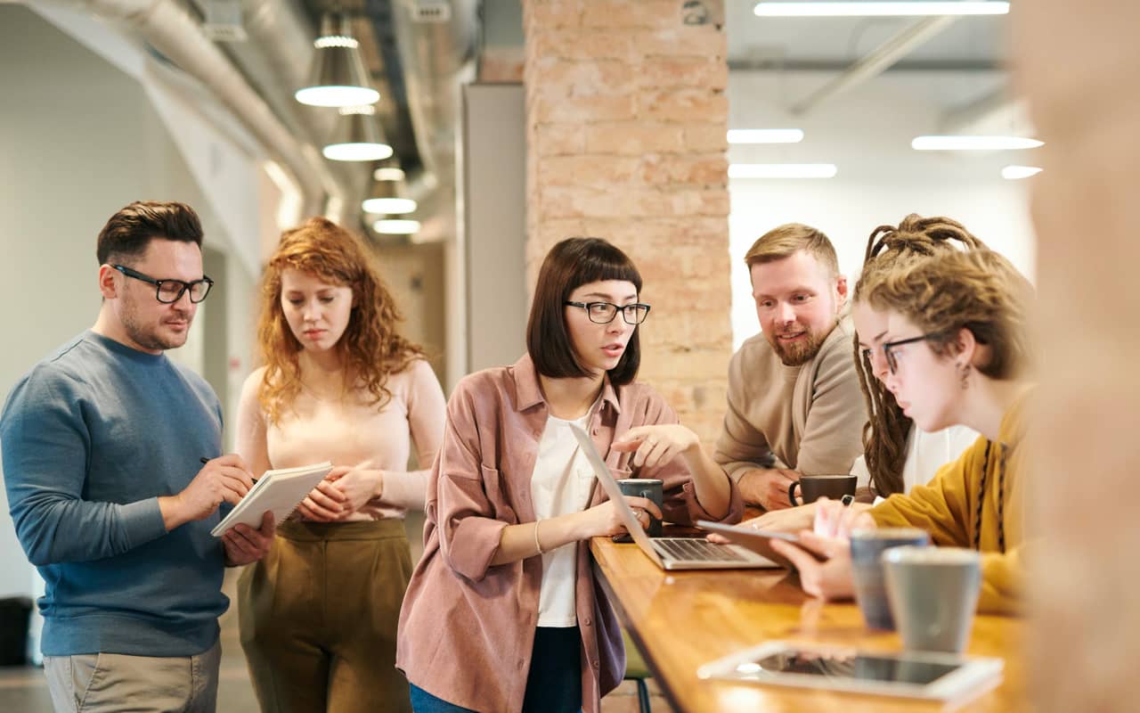 people in discussion